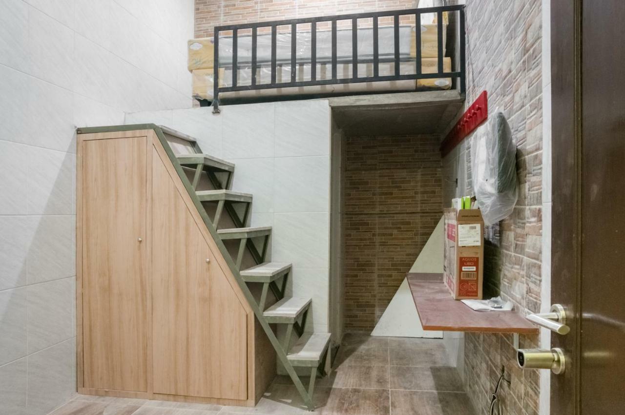 Отель Reddoorz @ Panglima Polim 2 Джакарта Номер фото